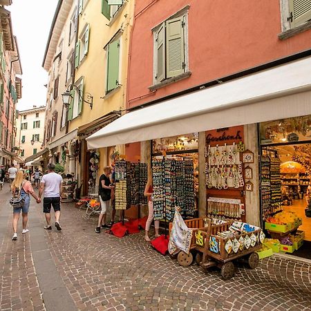 Appartamento Centro Storico Riva - Happy Rentals Экстерьер фото